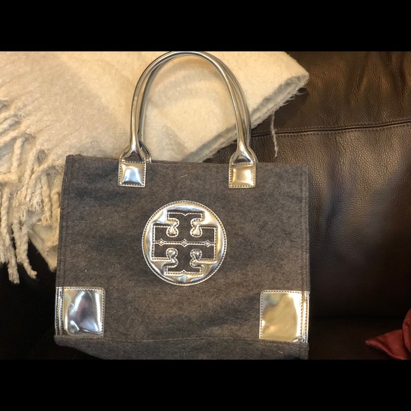 Tory Burch Handbags - Tory Burch Tote